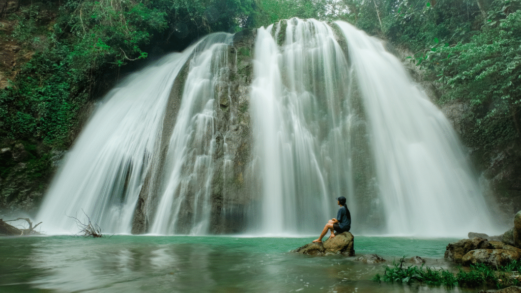 air terjun pabeti lakera di sumba barat daya