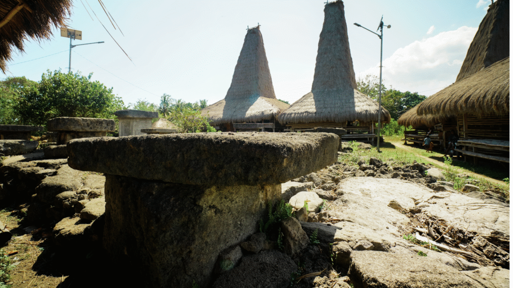kampung adat parona baroro sumba barat daya