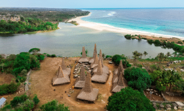 kampung adat ratenggaro sumba barat daya wisata budaya