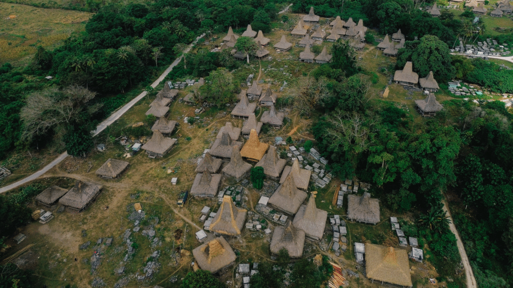 sumbadaya kampung adat tossi