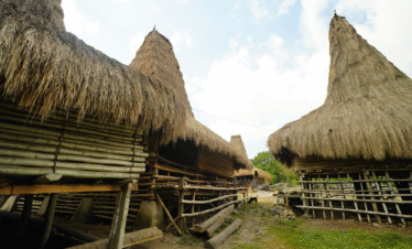 kampung adat tossi sumbadaya