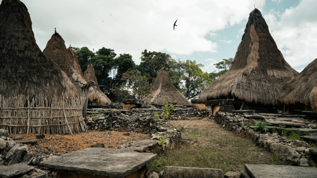 kampung adat totok kalada sumba barat daya wisata budaya