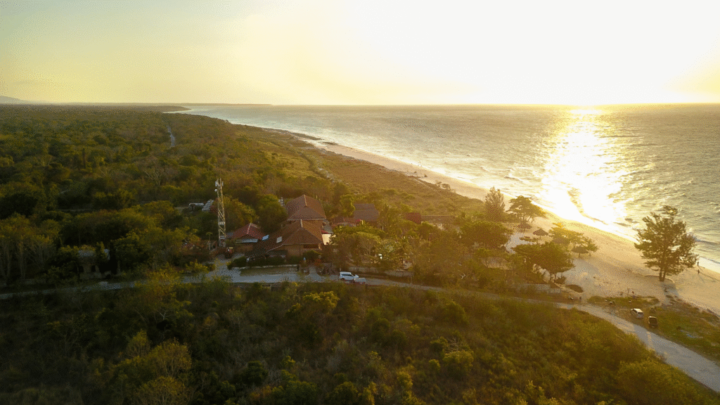 pantai mananga aba sumba barat daya