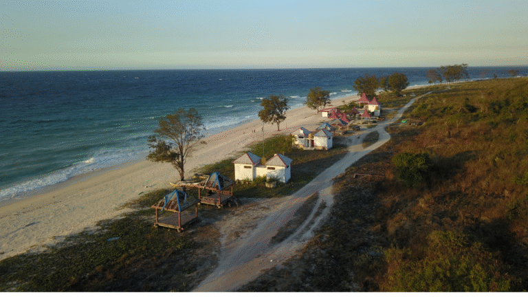 7 Rute Road Trip Terbaik di Sumba Barat Daya, Jelajah Wisata Alam, Budaya, dan Bahari