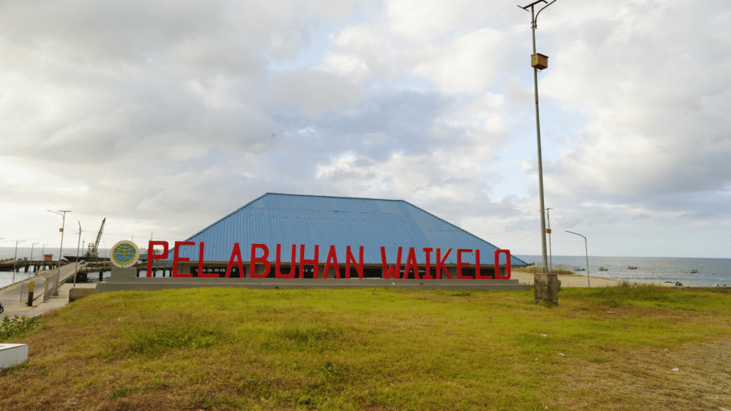 pantai waikelo sumba barat daya