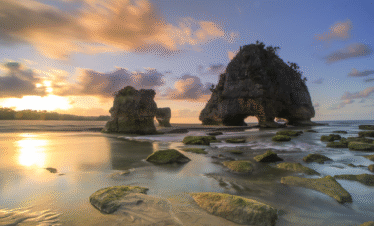 pantai watu maladong