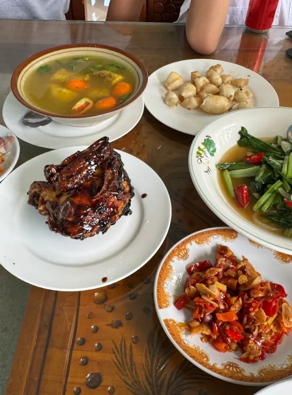 restoran hotel sinar tambolaka sumba barat daya